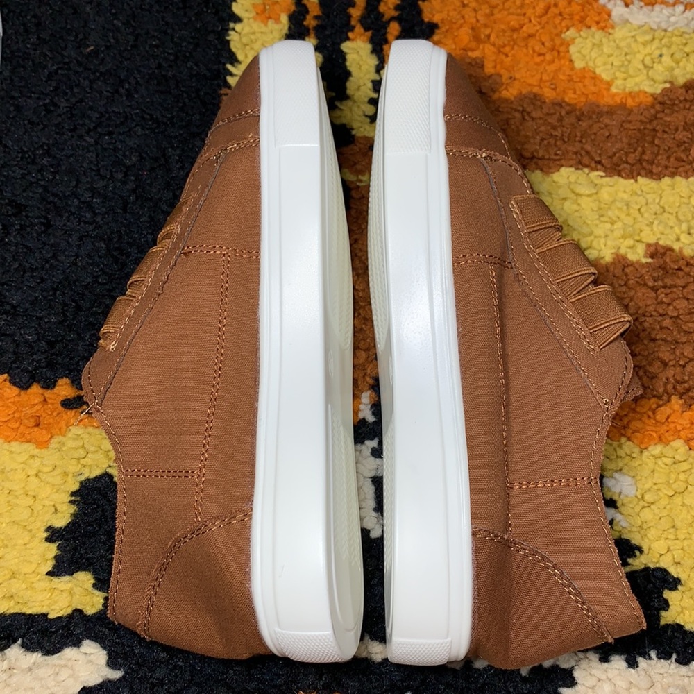 Rad, zip up sneakers!! - Picture 6 of 9